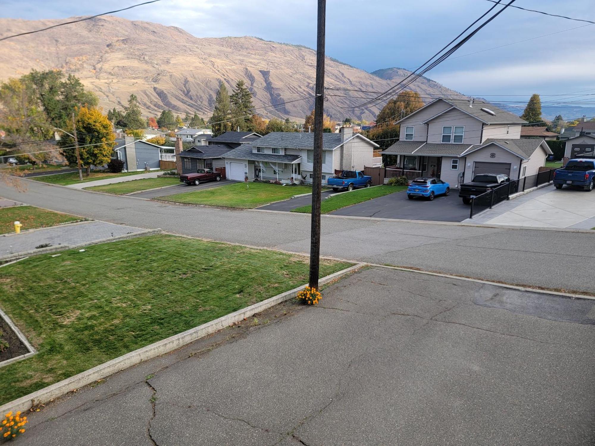 Charming - 2 Bedrooms Suite, 1 Full Bath & Family Room Kamloops Esterno foto