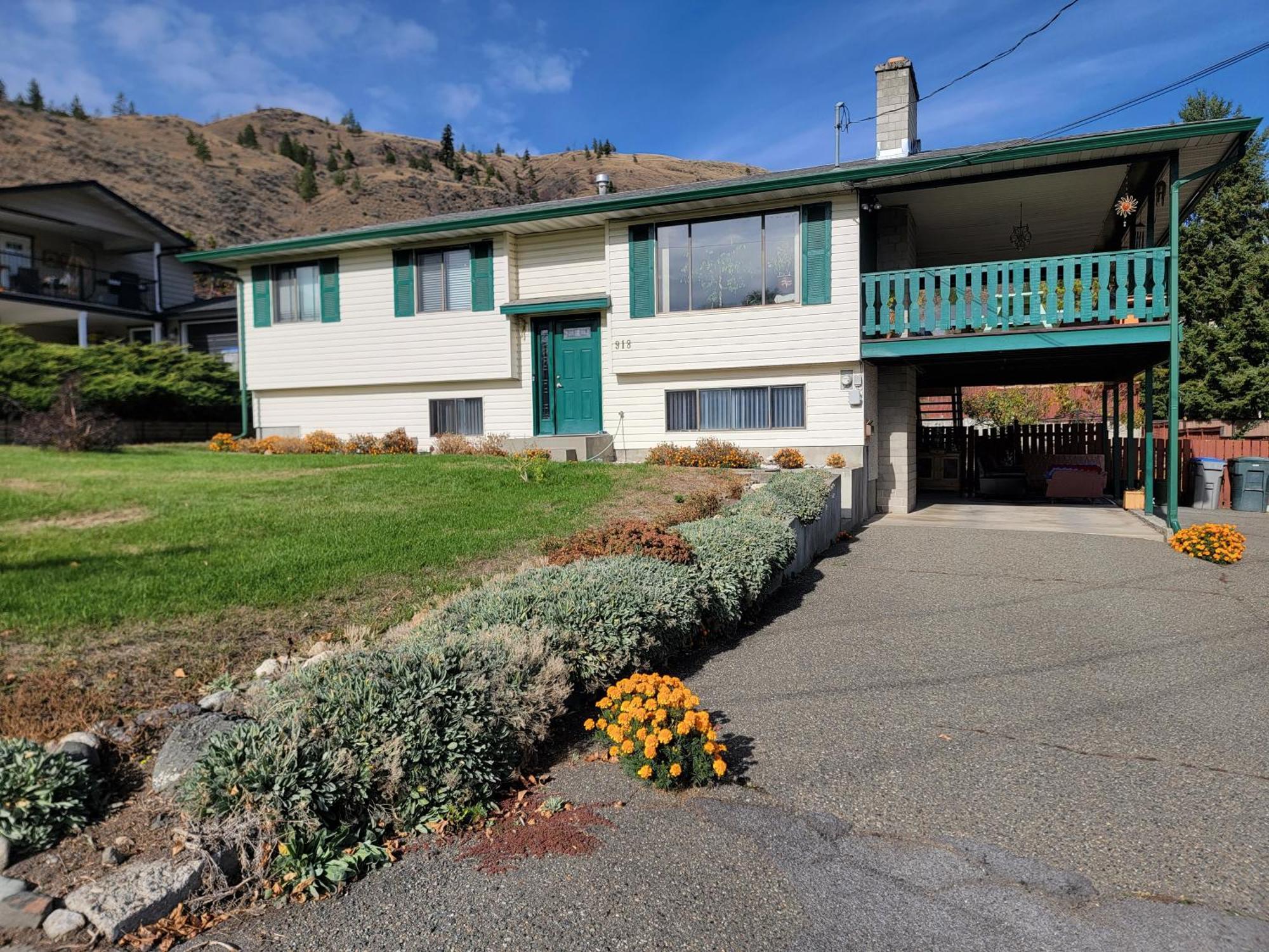 Charming - 2 Bedrooms Suite, 1 Full Bath & Family Room Kamloops Esterno foto